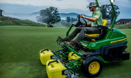 John Deere E-Cut™ Hybrid Triplex Mower