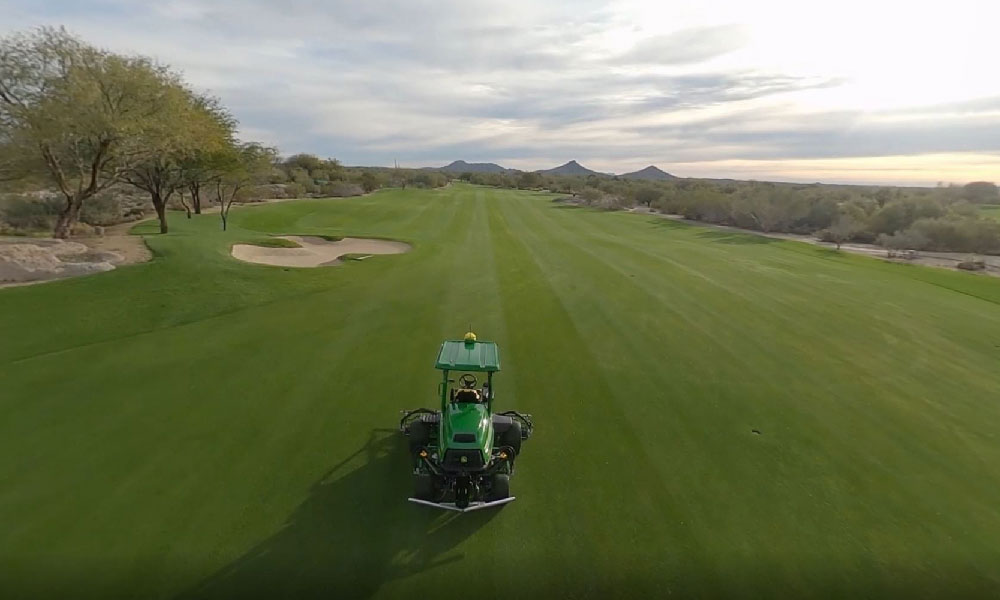 John Deere Spotlights Equipment Technology at Golf Industry Show