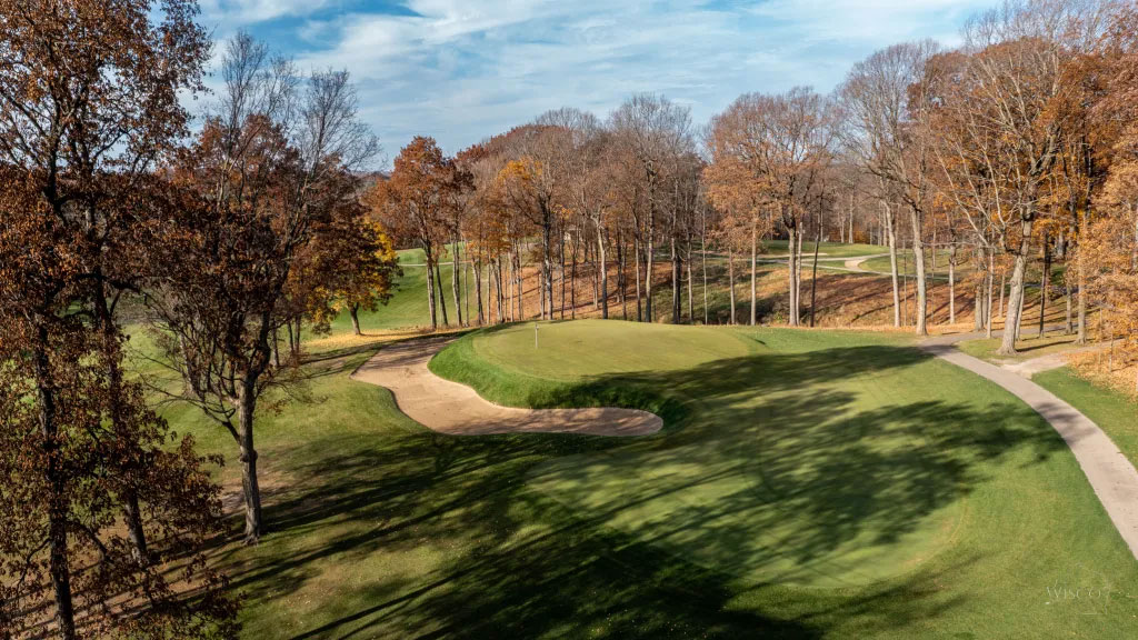 The perfectly understated par three 8th at West Bend Country Club
