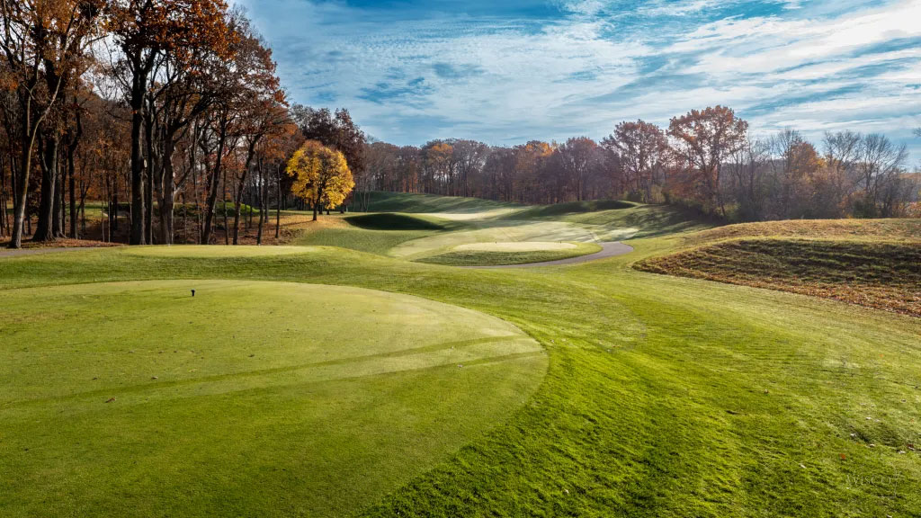 The tee shot on 7 is scary, but there’s more room to miss than you’ll think