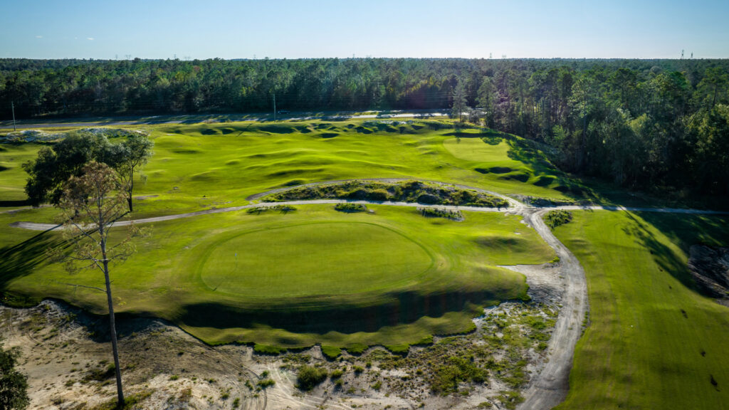 Hole 8 green and hole 4 green at The Squeeze