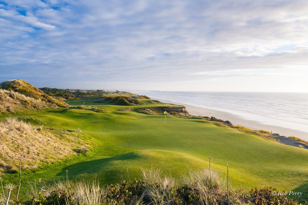 Pacific Dunes - Hole 11. Par 3,    Bandon, Ore.